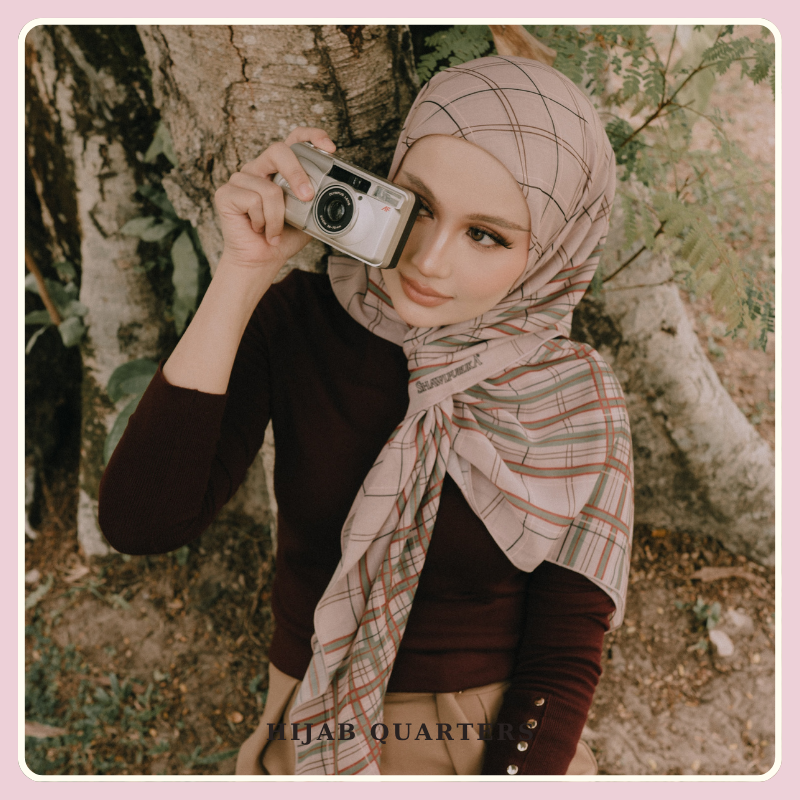 Checkered Chapter Collection (Pastel Mocha)